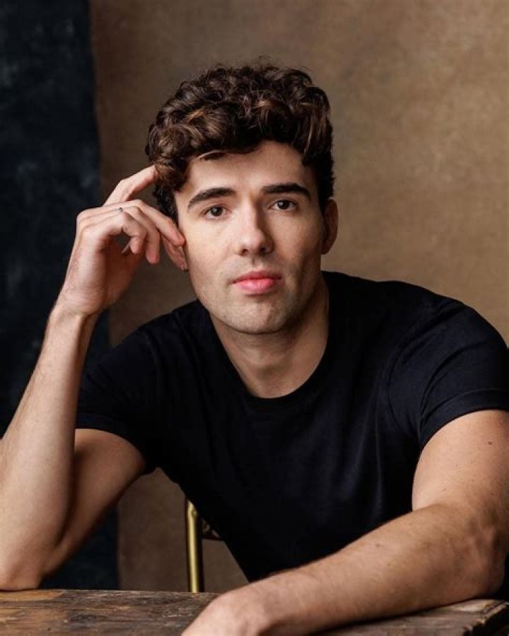 Adrian Bliss Net Worth & Earnings (2024)