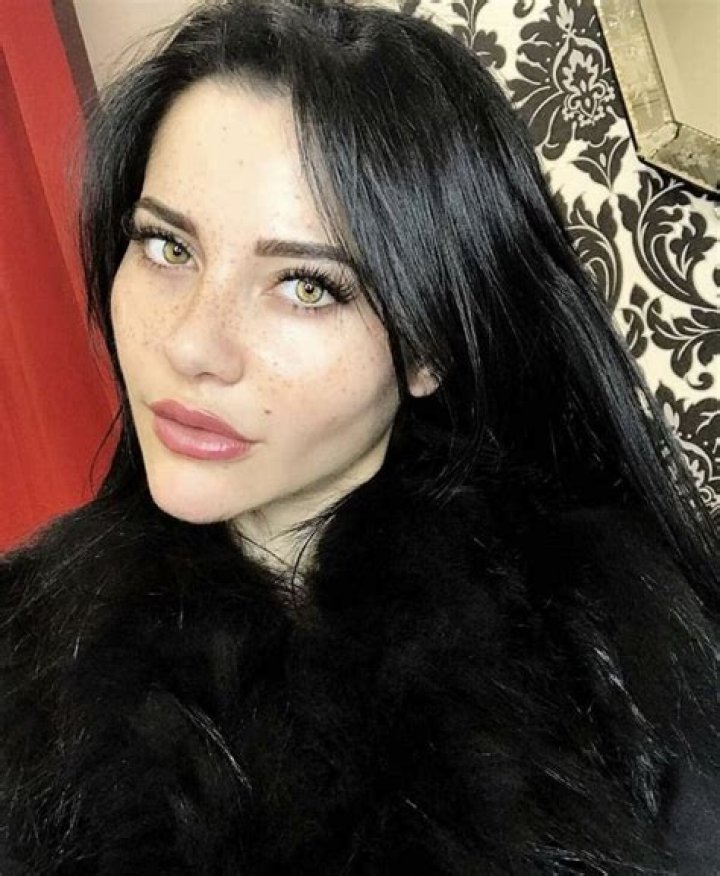 Aurore Pariente [Model] Wiki, Boyfriend, Height, Weight & More