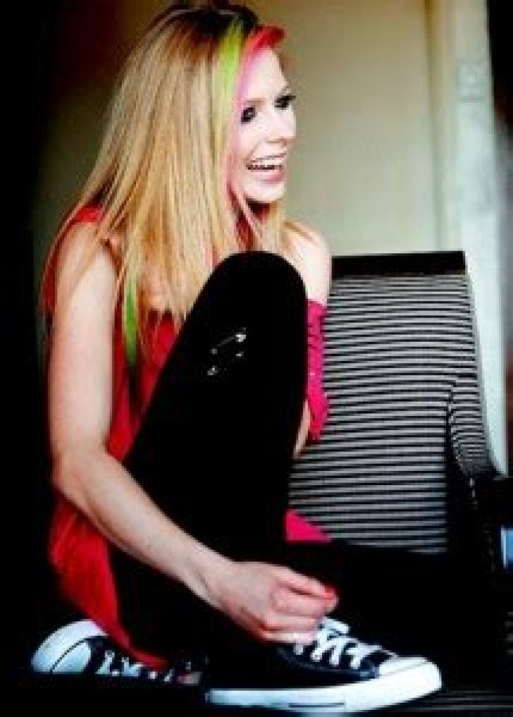 Avril Lavigne Favorite Things Color Food Song Hobbies Biography