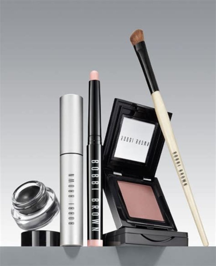 Bobbi Brown Cosmetics Net Worth & Earnings (2024)