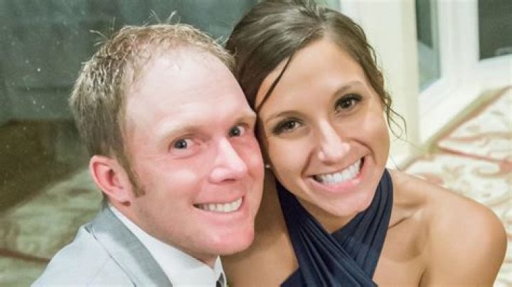 Brenda Lazaro Wiki, Age, Boyfriend, Husband, Parents & Instagram