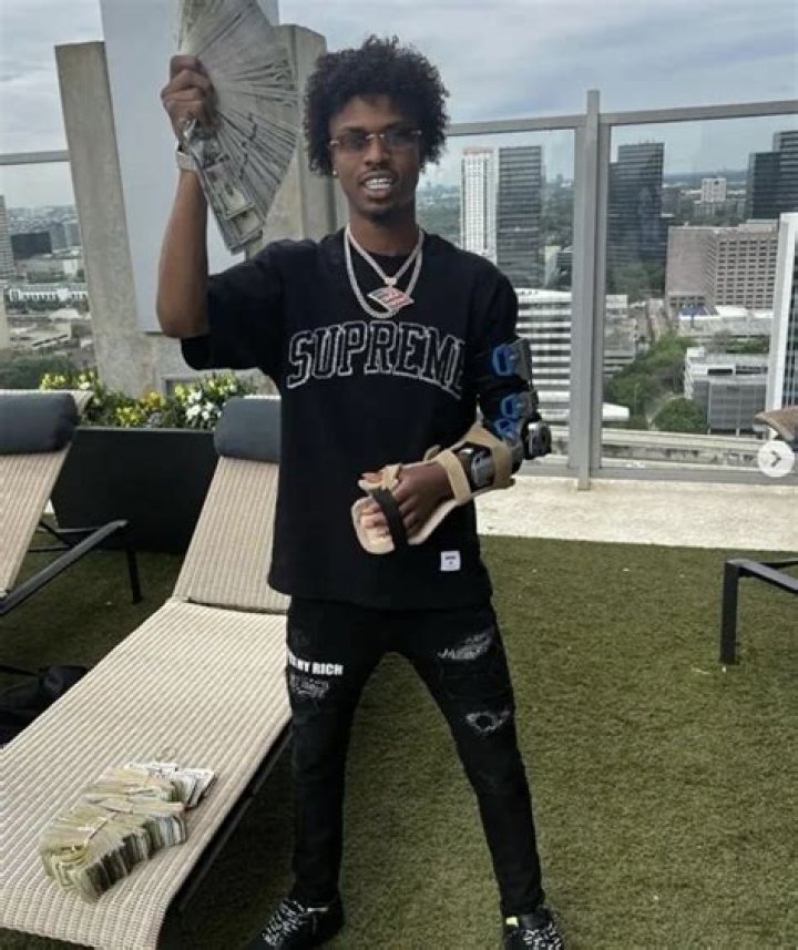 BTB Savage Net Worth, Age, Girlfriend, Real Name & More