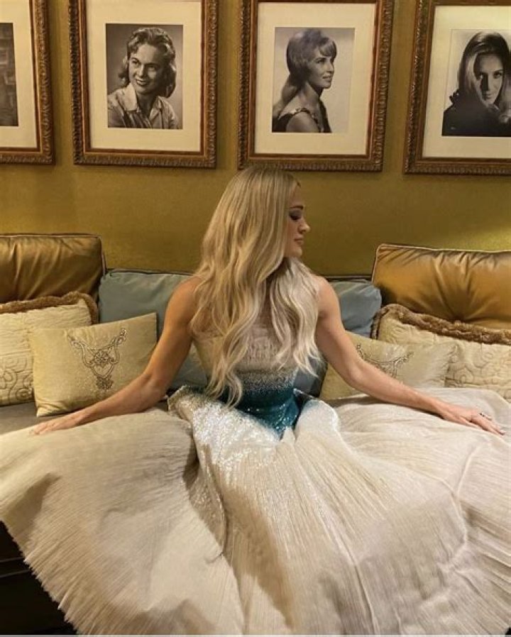 Carrie Underwood Favorite Movie Hobbies Color Sports Biography