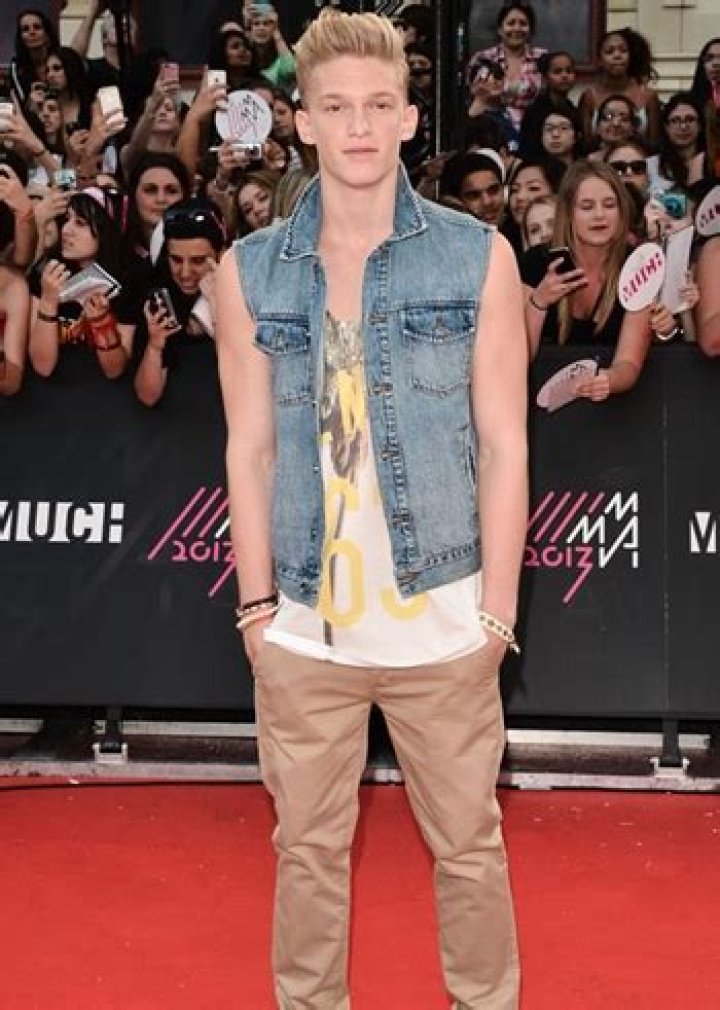 Cody Simpson Height Weight Body Measurements Shoe Size Age Ethnicity