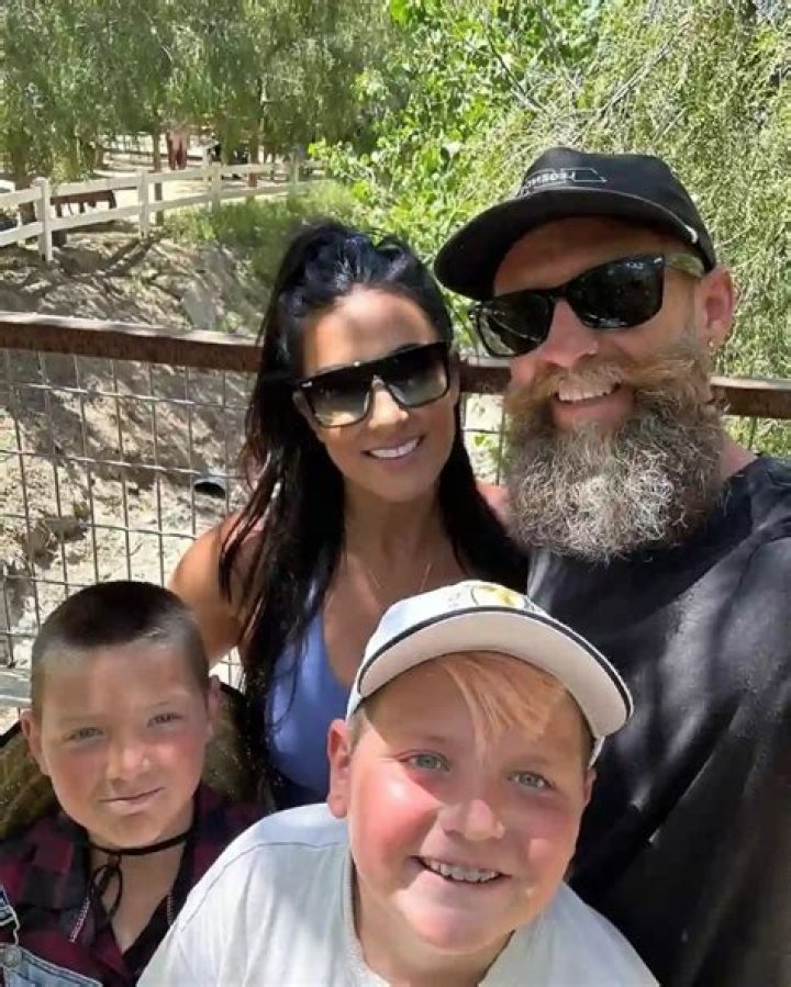 Courtney Tillia Wiki, Age, Husband, Kids, Net Worth, Income, Height & More