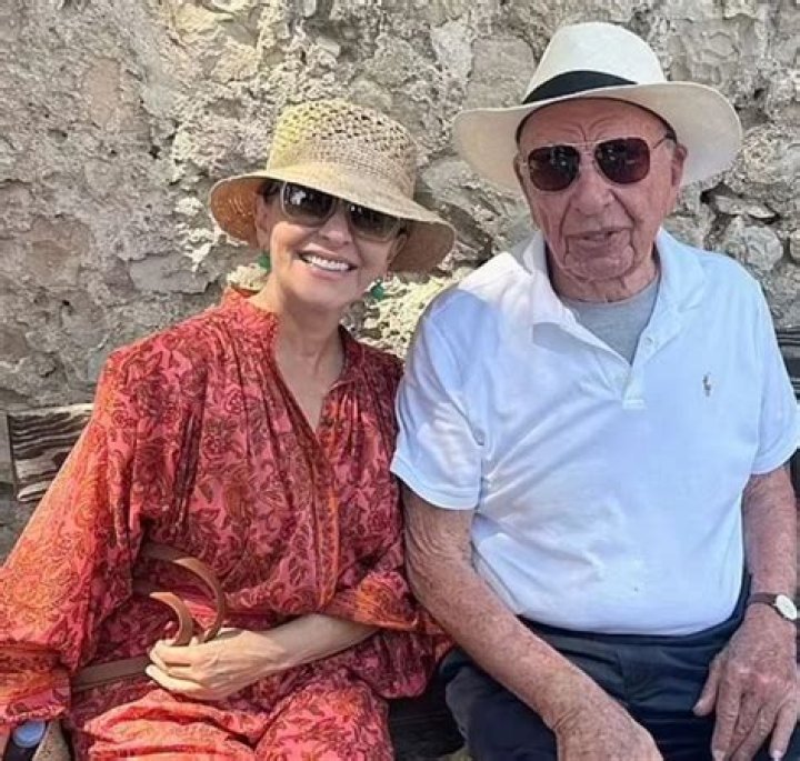 Elena Zhukova Wiki, Age, Husband, Boyfriend, Daughter, Net Worth and More