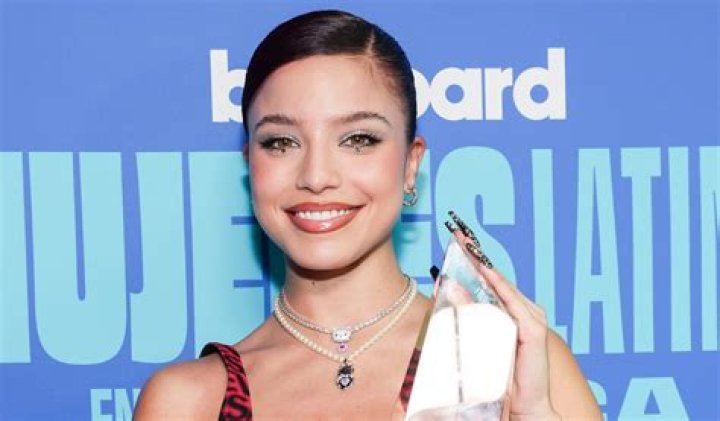 Emilia Mernes in Bathing Suit Says "You Can't See" — Celebwell