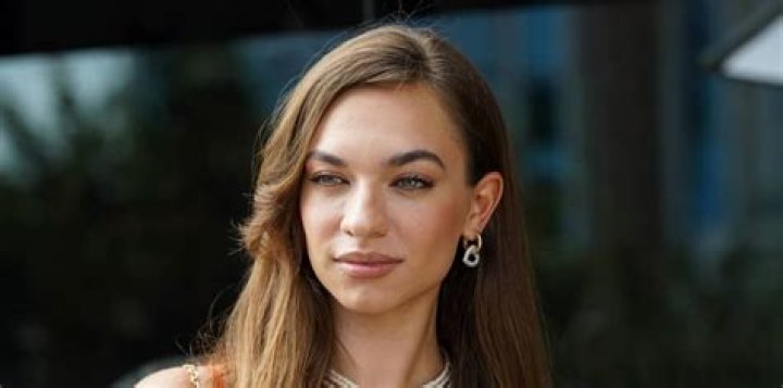 Eylul Tumbar Wiki, Age, Height, Boyfriend, Parents & Net Worth