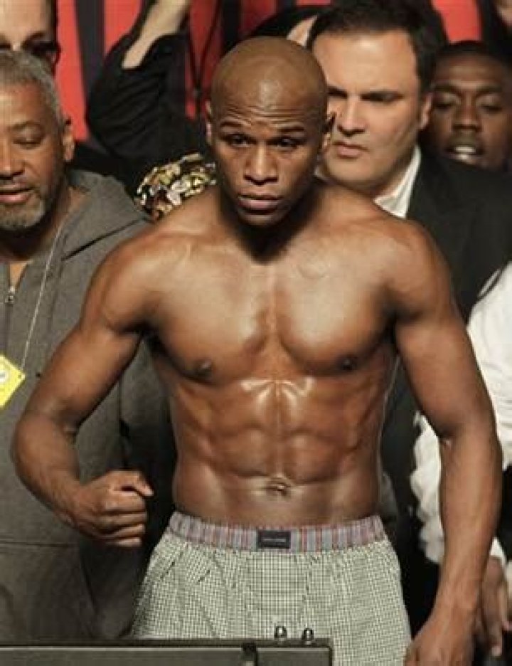 Floyd Mayweather Jr. Body Measurements Height Weight Shoe Size Age Stats