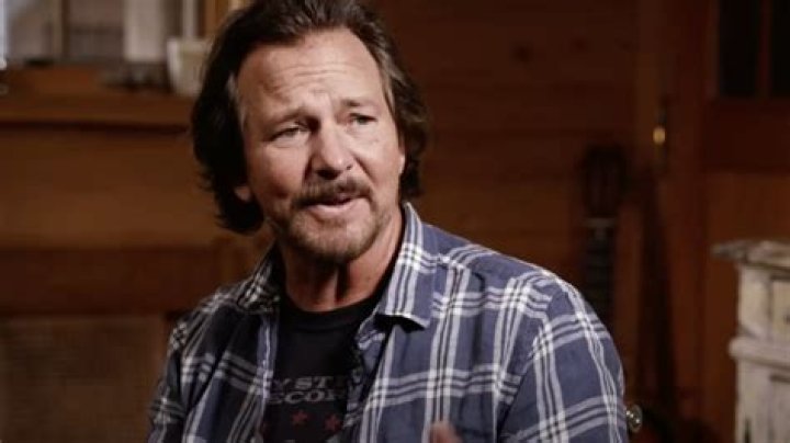 
How Much Money Does Eddie Vedder Make? Latest Income Salary
