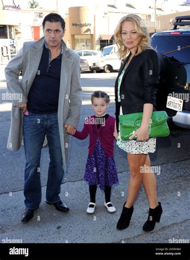 
How Much Money Does Jeri Ryan Make? Latest Income Salary
