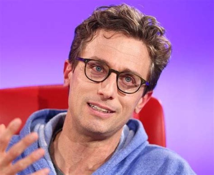 
How Much Money Does Jonah Peretti Make? Latest Income Salary
