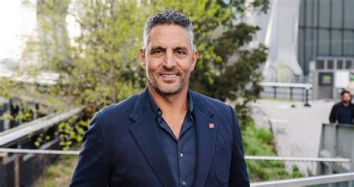 
How Much Money Does Mauricio Umansky Make? Latest Income Salary
