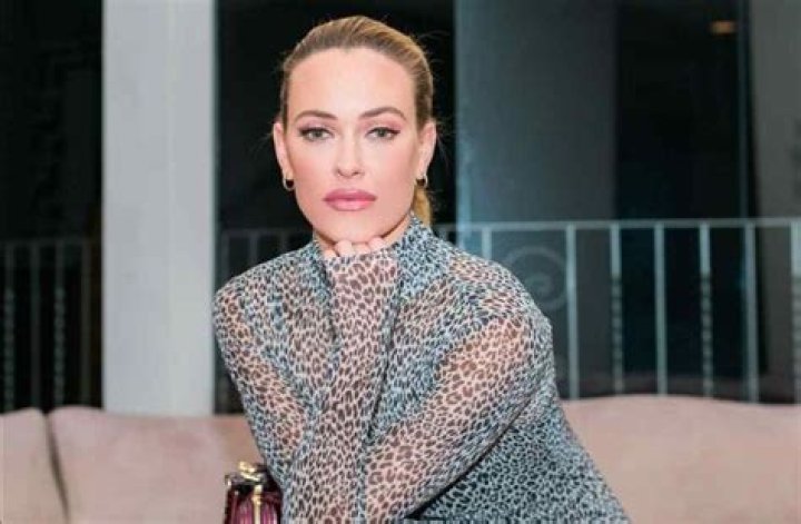 
How Much Money Does Peta Murgatroyd Make? Latest Income Salary
