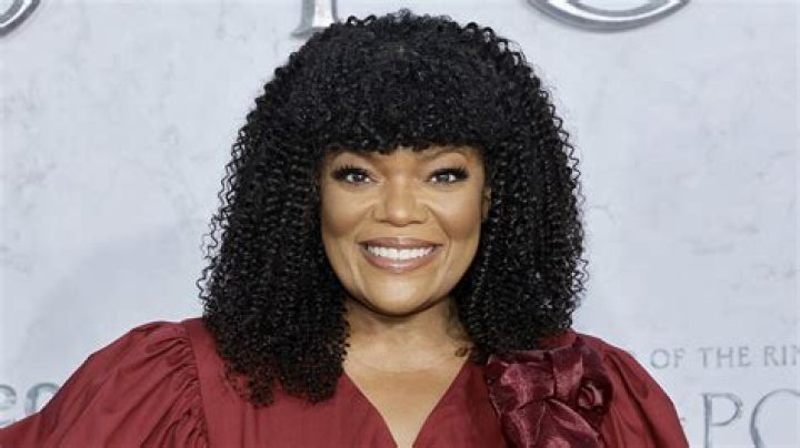 
How Much Money Does Yvette Nicole Brown Make? Latest Income Salary
