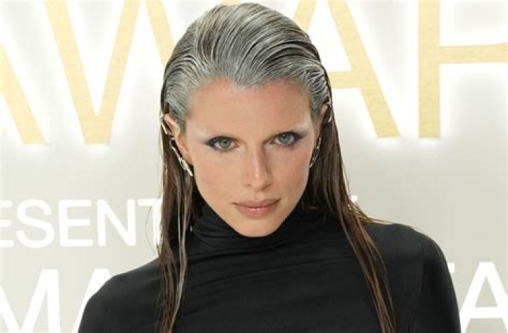 Julia Fox in Bathing Suit Top Has "Full Circle Moment" — Celebwell