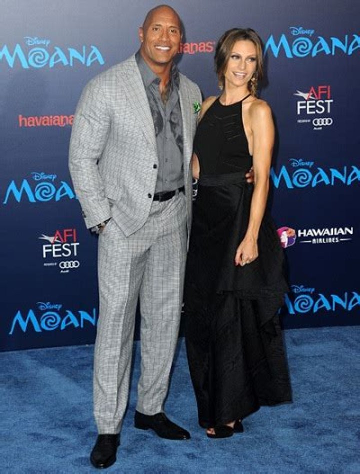 Lauren Hashian Body Measurements Height Weight Age Bra Size Family Facts