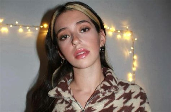 Leticia Siciliani in Bathing Suit Says "The Sea Always Brings Wonderful Things" — Celebwell