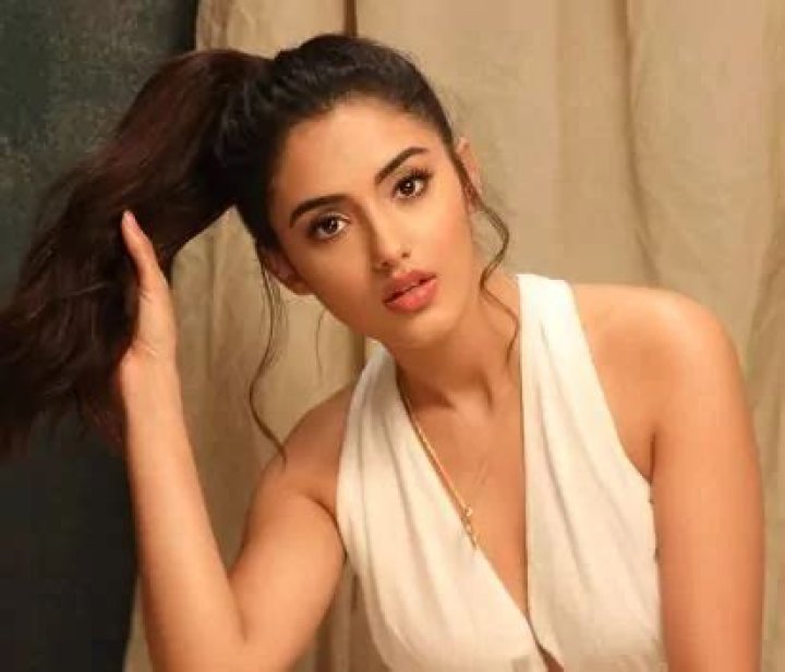 Malvika Sharma Phone Number, Wiki, Age, Height, Weight & More