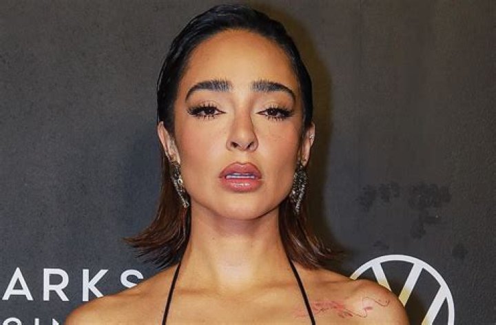 Manelyk Gonzalez in Bathing Suit Shares "a Little Memory" — Celebwell