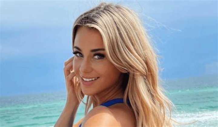 Noelia Shares Swimsuit Photo From Indonesia — Celebwell