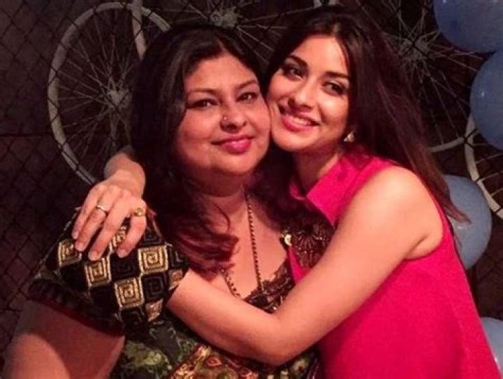 Nyra Banerjee Wiki, Sister, Boyfriend, Age & More