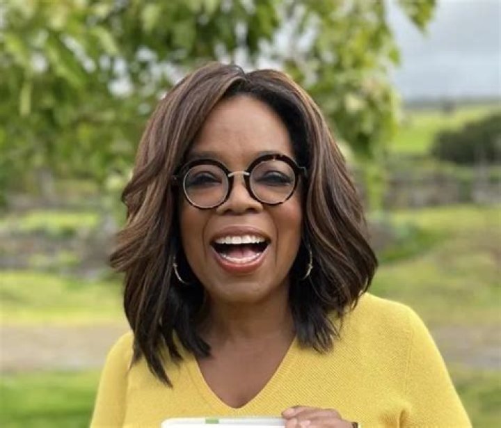 Oprah Winfrey Net Worth, Age, Husband, Biography, Dad & More
