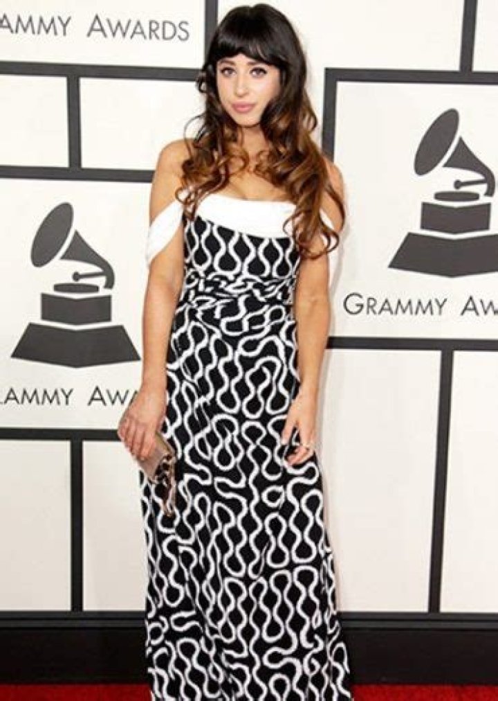 Singer Foxes Body Measurements Height Weight Bra Size Shoe Age Stats