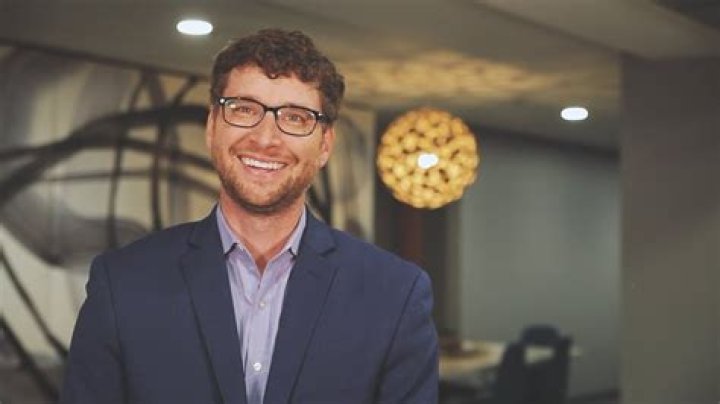 Steve Volkers Group at Five Star Real Estate net worth, income and estimated earnings of Youtuber channel