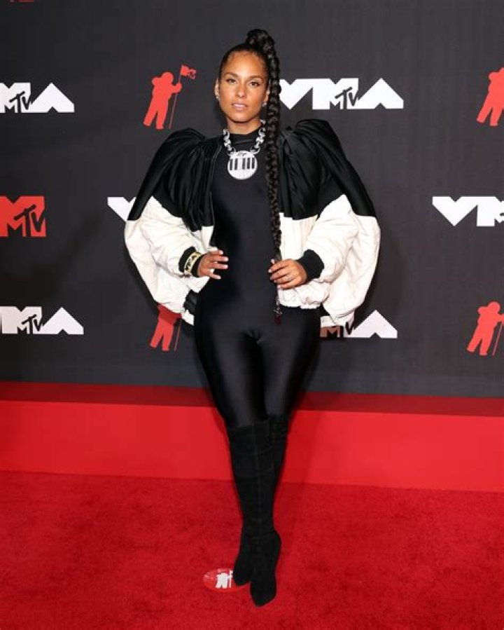 The One Trick Alicia Keys Uses to Melt Fat — Celebwell