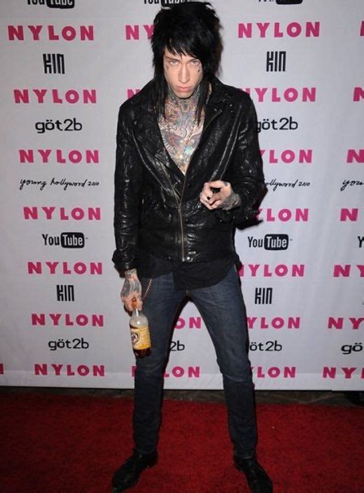 Trace Cyrus Height Weight Body Measurements Shoe Size Age Facts Bio