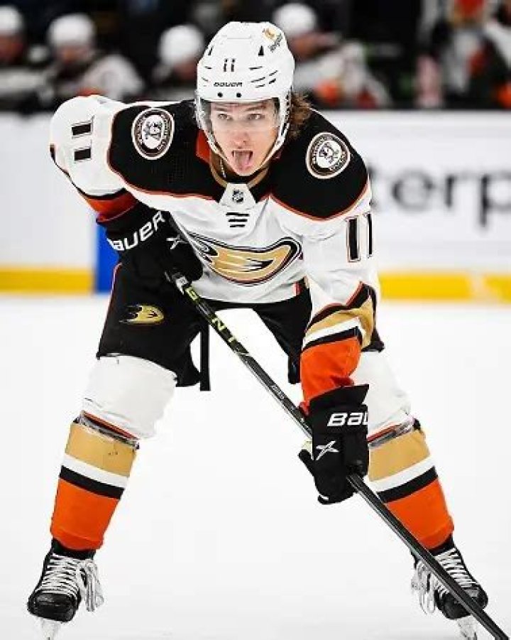 Trevor Zegras Wiki, Stats, Salary, Girlfriend, Siblings, Age & More