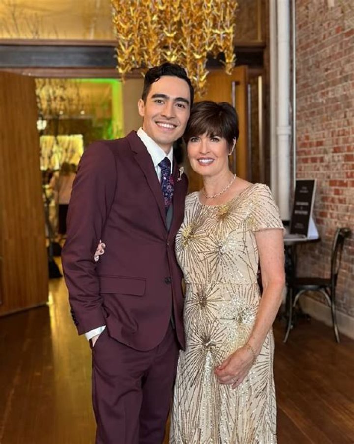 Troy Iwata Wiki, Age, Height, Family, Net worth & Realtionship