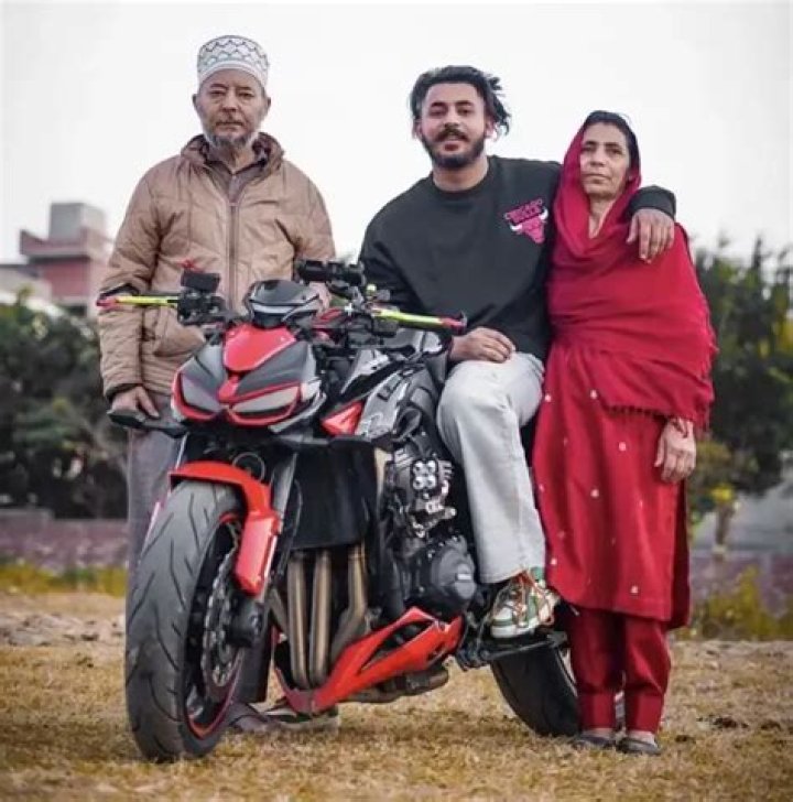 Who is Aamir Majid? Net Worth, Girlfriend, Family, Age & More