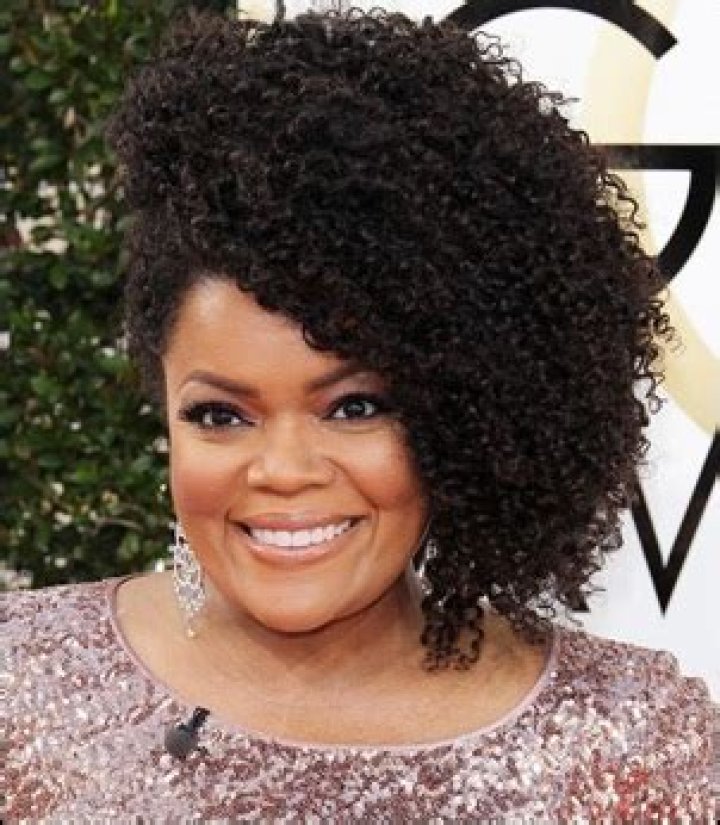 Yvette Nicole Brown Height Weight Shoe Size Measurements Family